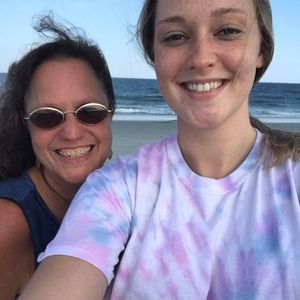 Meet your Posher, Halee